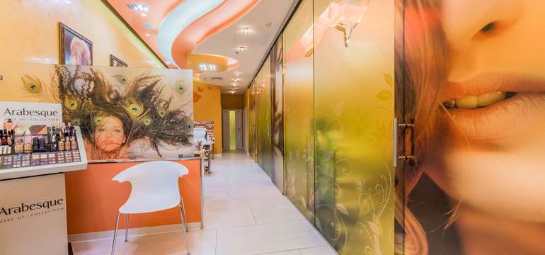 Vánok Cosmetics: Aupark Shopping Center