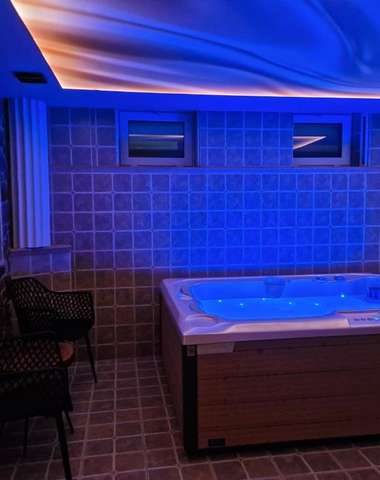 Privátne wellness centrum - vírivka