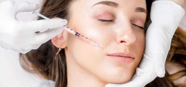 Aplikácia 1 ml kyseliny hyalurónovej 