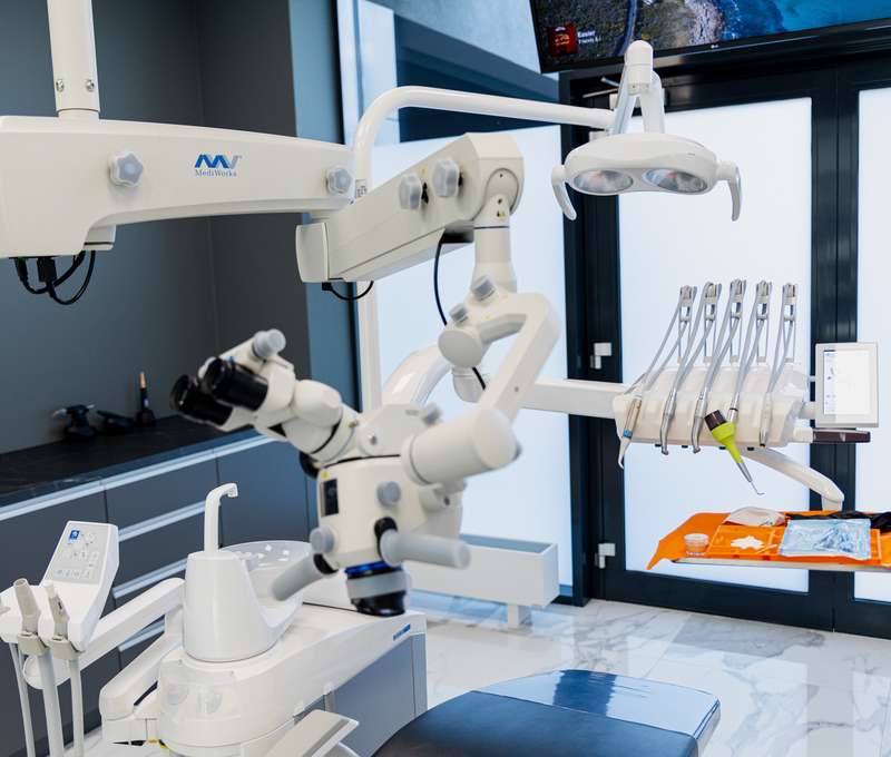 Digital Dental Clinic: vstupné vyšetrenie, dentálna hygiena, bielenie zubov
