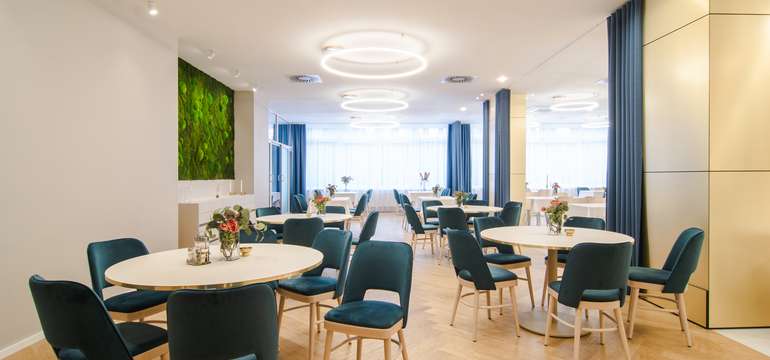 Dizajnová á la carte reštaurácia ponúka aj denné menu