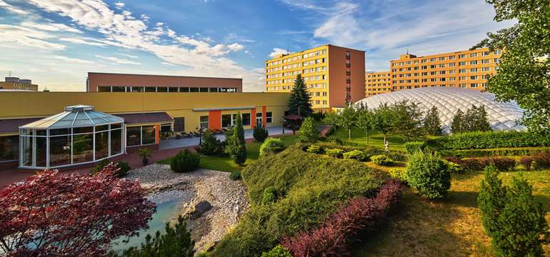 Top Hotel Praha**** je známy aj svojou nádhernou japonskou záhradou