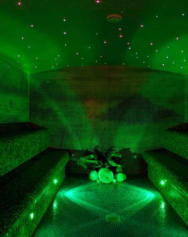 Poľský SPA komplex Terma Bania sa delí na 3 hlavné zóny: Relax, Fun a Saunárium