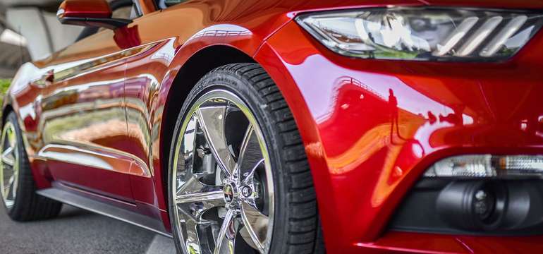 Nezabudnuteľná jazda na prenajatom Mustangu Cabrio