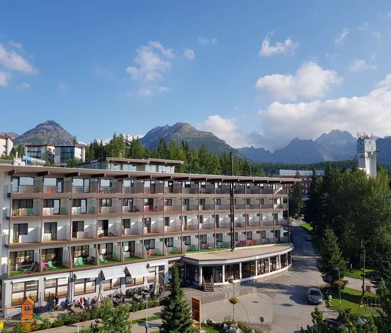 Hotel Toliar ***  sa nachádza v prekrásnom prostredí Vysokých Tatier