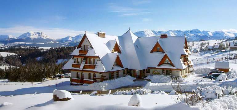 Hotel Redyk*** má vlastný lyžiarsky svah