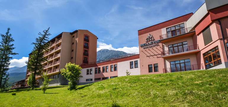 GRAND HOTEL BELLEVUE**** v centru Vysokých Tater v nadmořské výšce 1010 m