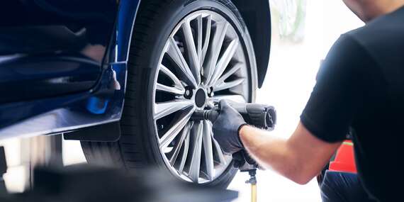 Kompletné prehodenie alebo prezutie pneumatík s vyvážením v autoservise LP Autoservis / Bratislava - Ružinov
