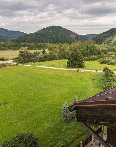 Hotel Bránica**** sa nachádza 22 km od krajského mesta Žilina