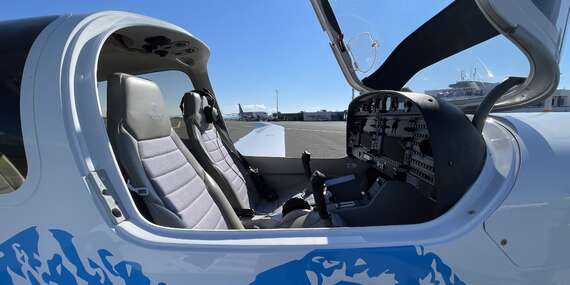 Spoznajte Slovensko z kokpitu lietadla - zážitkové lety ponad Vysoké Tatry s up2sky.aero/Poprad