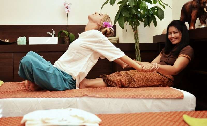 Tradičná alebo exkluzívna kokosová masáž v Samoi Thai Massages