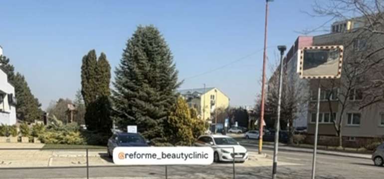 Parkovanie pred salónom