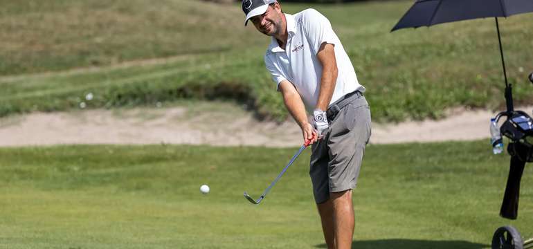 Víkendový golfový kurz v Golf Club Atex v Báči