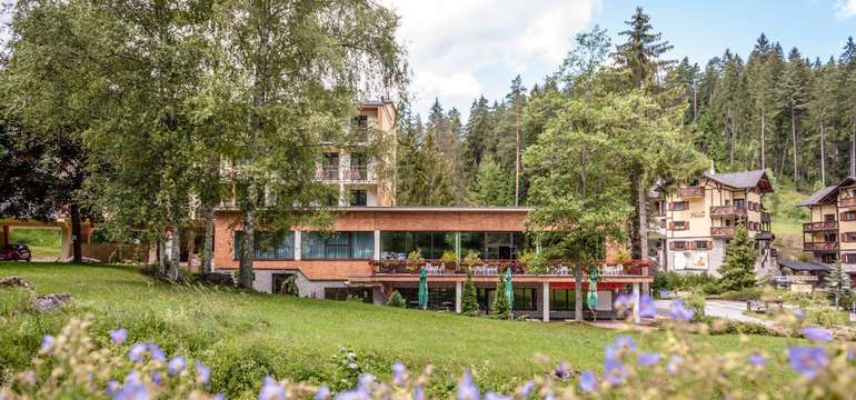 Hotel Hrabovo** v Hrabovskej doline