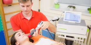 Rázová vlna pre vyhladenie vrások a odstránenie celulitídy v ŠNOPe