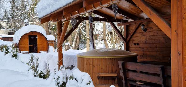 Vonkajšia vírivka a sauna