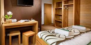 Ubytovanie je zabezpečené v štýlových dvojlôžkových izbách