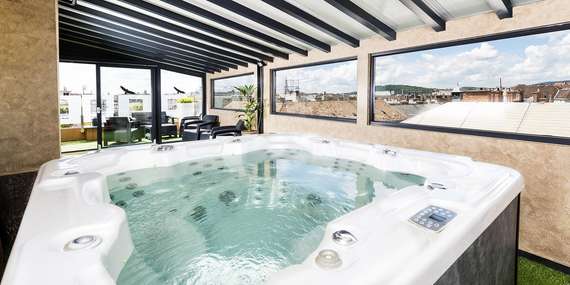 Superior pokoj hotelu Bo33**** v centru Budapešti, střešní wellness, snídaně se sektem a dítě do 8 let zdarma/Maďarsko - Budapešť
