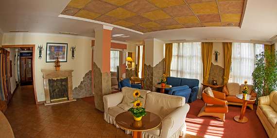 Mediterran Hotel Budapest**** se saunou, vířivkou a snídaní/Maďarsko - Budapešť