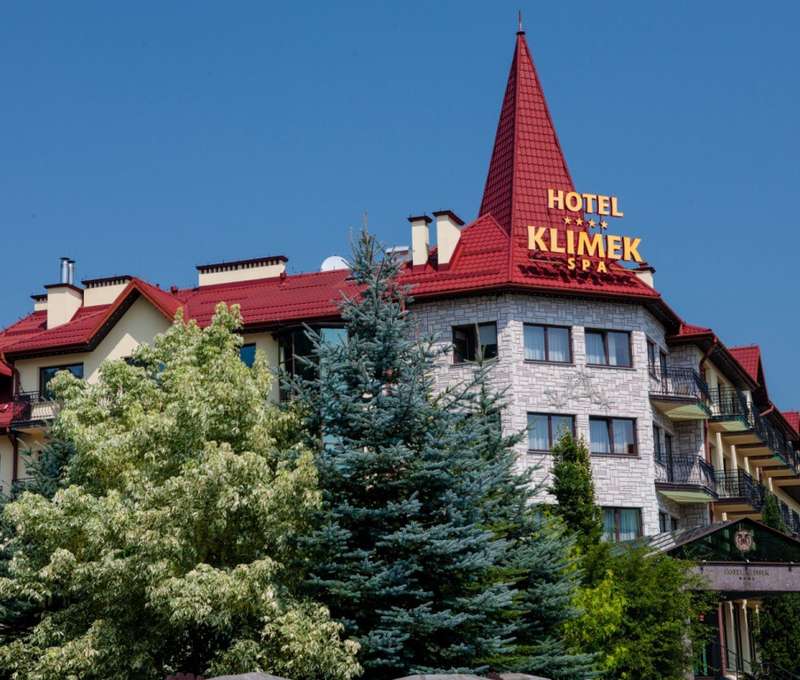 Hotel Klimek**** stojí v krásnom prostredí poľského mestečka Muszyna