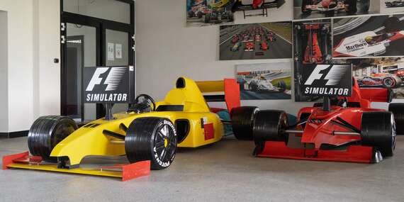 Objavte svet automobilových legiend v DOUBLE RED CARS MUSEUM: Najväčšie automobilové múzeum v srdci Európy!/Brezno