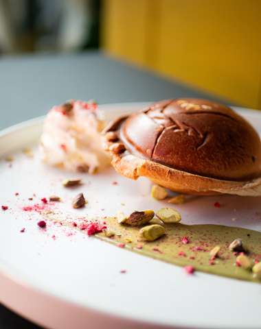UFO Dubai burger