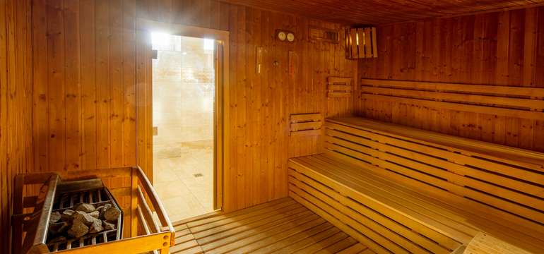 Privátne butikové wellness: fínska sauna, jacuzzi, wellnes sprchy, relax miestnosť s občerstvením