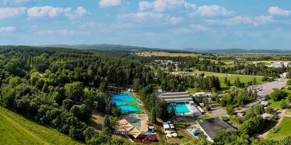 Celodenný vstup do Holidayparku Kováčová + obedové menu - zábava a relax v termálnej minerálnej vode/Kováčová