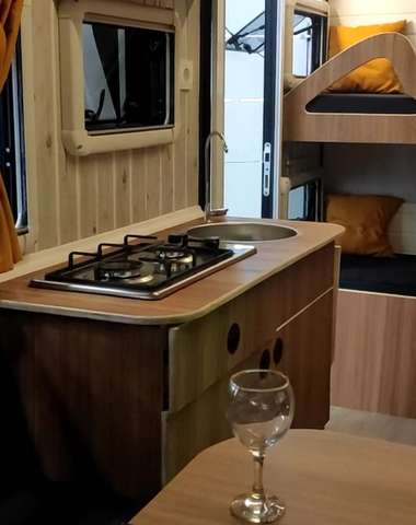 Karavan Medusa 375 - interiér