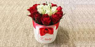 Kvetinový box ruží podľa vlastného výberu farby
