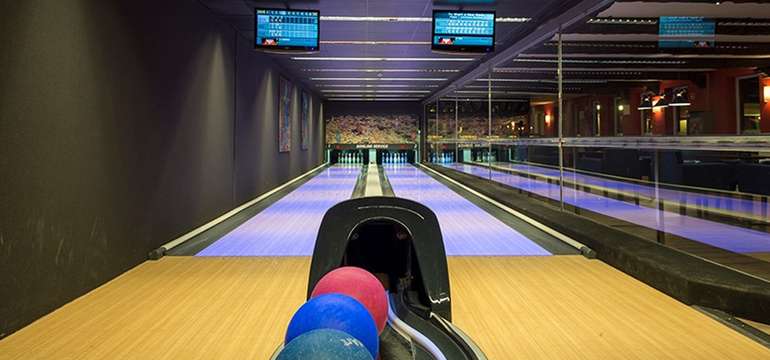 V hoteli nájdete aj Bowling Bar s 2-dráhovým bowlingom