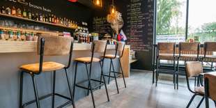 Interiér kaviarne Coffee Brown Bean