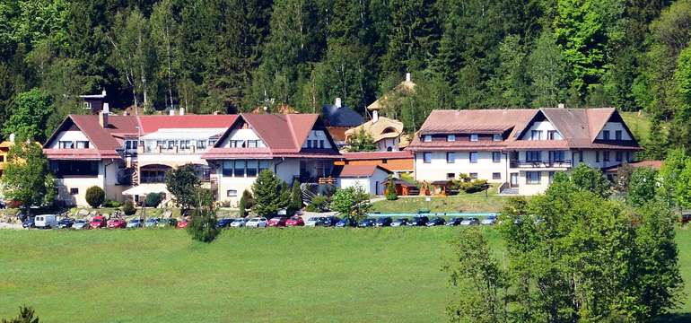 Hotel Podlesí je zasazen v překrásné krajině Žďárských vrchů