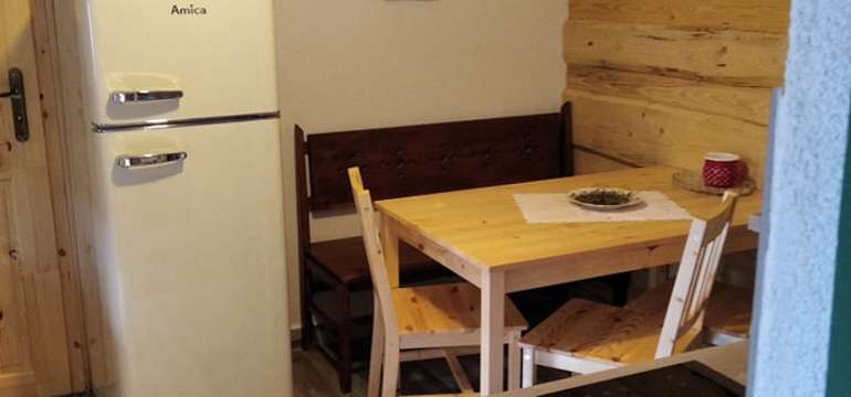 Chalupa na Zelenej lúke Hriňovské Lazy má plne vybavenú kuchyňu