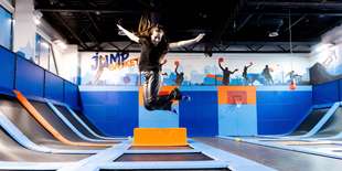 JUMP FUN Pri letisku