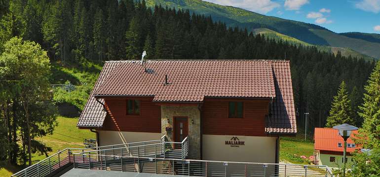Apartmán Maliarik exteriér, parkovisko