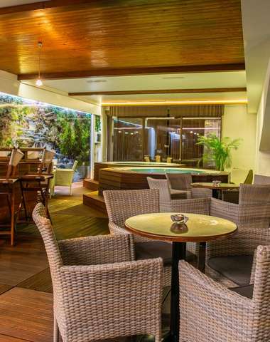 Jacuzzi bar v Kontakt Wellness Hoteli ****