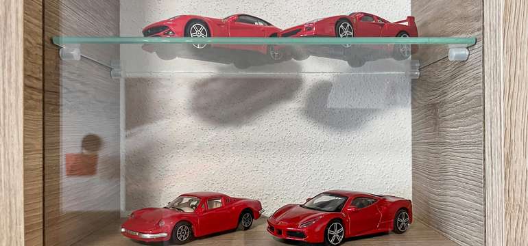 Pobyt v Double Red Cars Hotel***