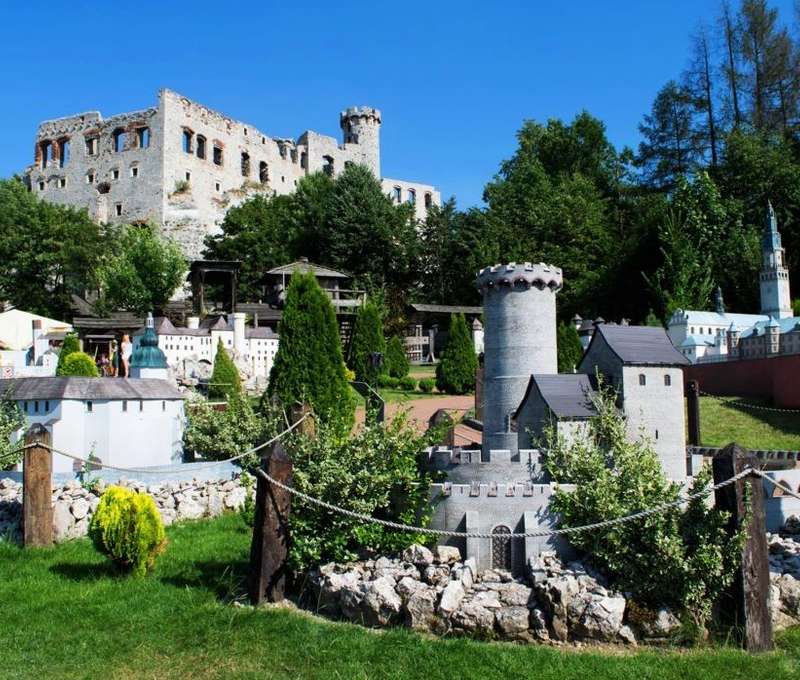 Zábavný park Ogrodzieniec v Poľsku