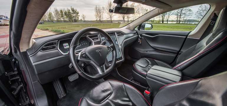 Jazda snov na Tesla Model S 100D