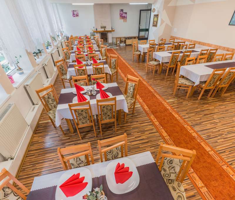 Ke zpříjemnění pobytu přispěje i každodenní polopenze