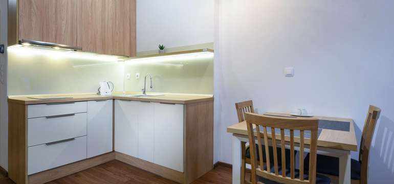 Štúdio 5.1  sa nachádza na 1. poschodí apartmánového domu