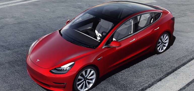Tesla 3 Performance znamená neopakovateľný zážitok z jazdy