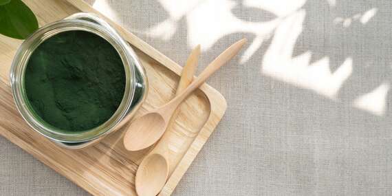 Jačmeň + chlorella + spirulina v jednom nápoji na posilnenie imunitného systému/Slovensko