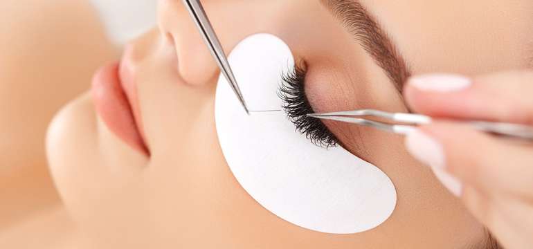 Lash lift alebo predĺženie mihalníc