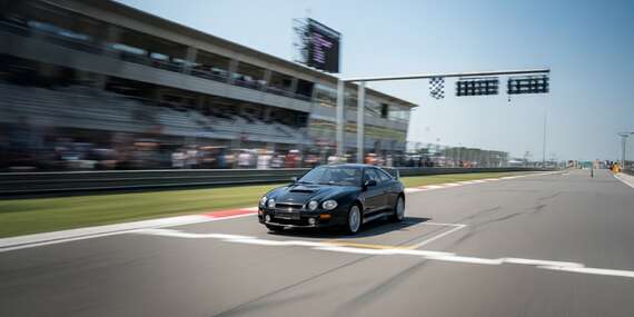 Jazda na profesionálnom pretekárskom okruhu na najlepších športových autách na Slovensku so SportDrive - ako jazdec či spolujazdec/Slovakiaring - Orechová Potôň, Brno - Autodrom