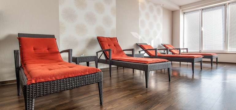 Jacuzzi, finská sauna, parní sauna, infrasauna, ochlazovací bazén, masážní sprcha, relaxační zóna