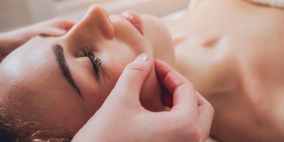 Prirodzený lifting bez ihiel: masáže tváre pre mladistvý vzhľad a dokonalý relax/Bratislava - Petržalka