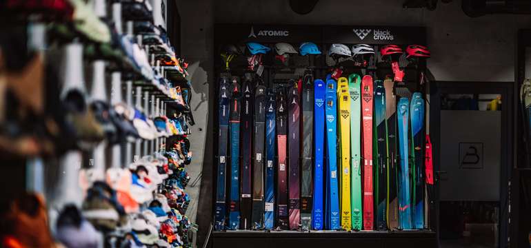 Kompletný servis lyží a snowboardov + tvarovanie lyžiarok v Nitre