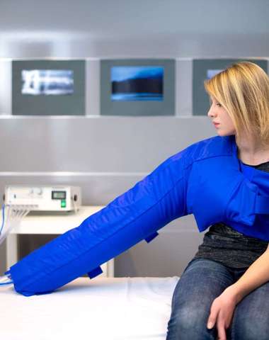 Lymfodrenáž, tecar terapia aj liečebná masáž na klinike ReFit